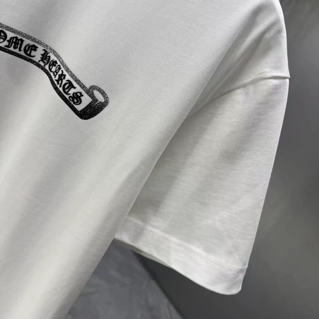 CH 2026 New Arrival T logo ：Black White Sizes：S M L XL XXL
